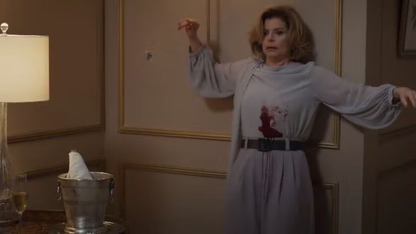 A figurinista manteve o estilo original do figurino de Odete Roitman no dia do atentato/Reprodução/Globo