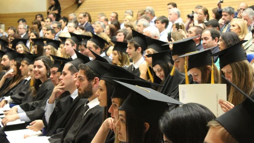 O Brasil registra aumento de graduados nos últimos anos, mas muitos encontram dificuldade para ingressar no trabalho/Pixabay