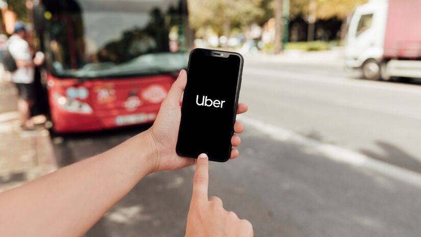 A Uber também recebeu queixas sobre o serviço, mas não identificou falhas no sistema/Freepik