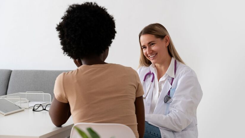 Testes médicos são essenciais para identificar com precisão a intolerância alimentar e orientar o tratamento adequado/Pexels