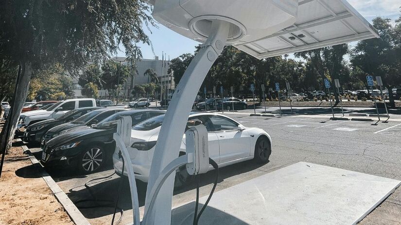  Custos altos, baixa lucratividade e fim dos subsídios públicos fazem o "futuro elétrico" perder força entre as montadoras alemãs/Pexels