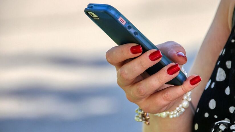 O WhatsApp permite trocar mensagens, fotos e vídeos em tempo real com pessoas de qualquer lugar do mundo/Pixabay