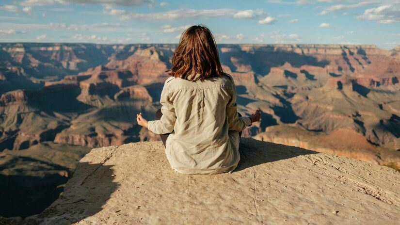Controle o estresse: meditação, respiração profunda e pausas diárias melhoram a saúde mental e física/Unplash