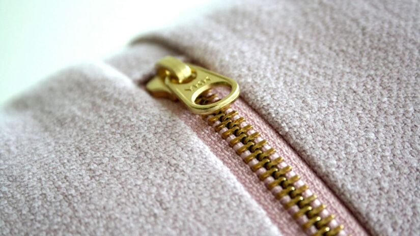 O zíper foi apresentado pela primeira vez em 1893, na Exposição Mundial de Chicago, nos Estados Unidos (Matt Brown/Pexels)