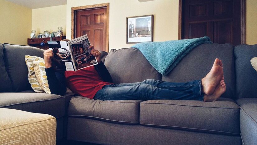 A cada 100 cm² desse móvel, cerca de 500 mil bactérias estão presente (Pixabay/Pexels)