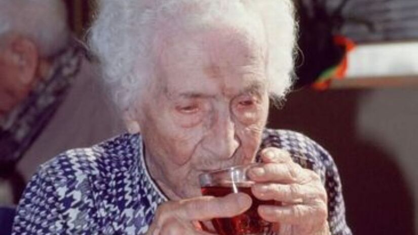 Jeanne Calment é a pessoa mais velha verificada da história, tendo vivido até os 122 anos e 164 dias / Germain Rey