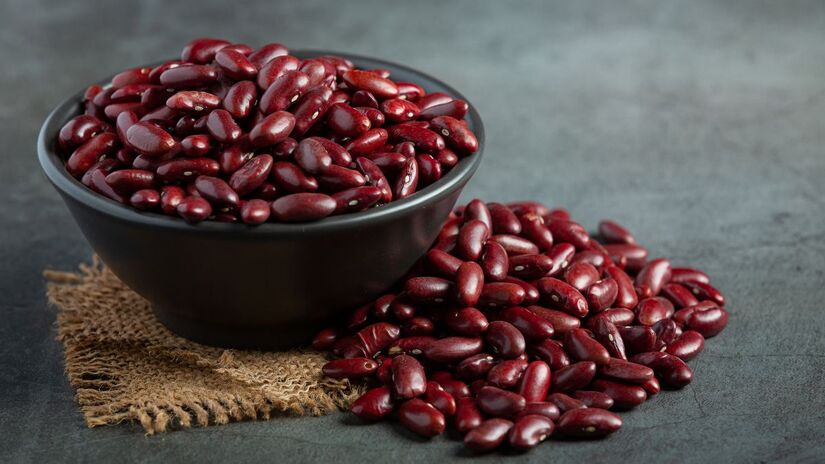 Fonte de potássio e antioxidantes, o feijão-azuki é popular na culinária japonesa e pode ser usado tanto em pratos doces quanto salgados/ Jcomp/Freepik