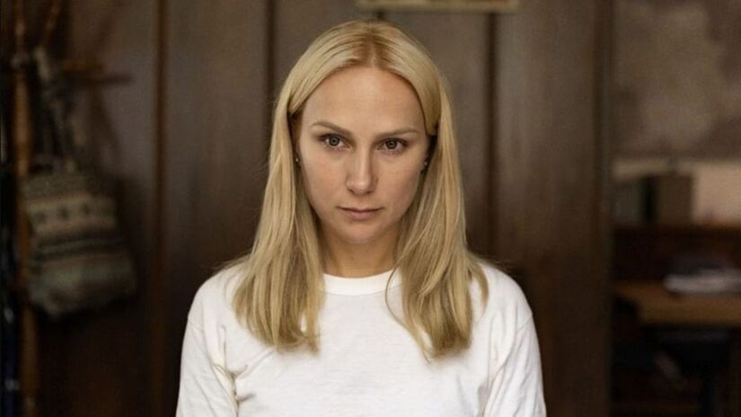 Carol Garcia caracterizada como Elize Matsunaga, protagonista do caso Yoki/ Reprodução Instagram/@ulissescampbell