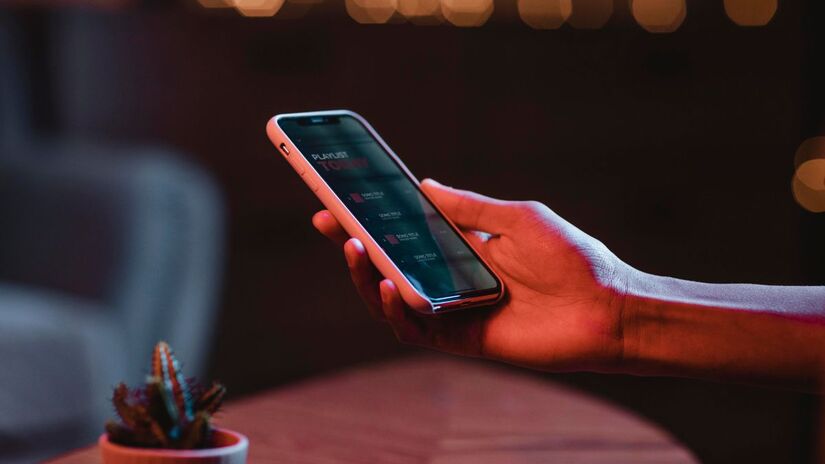 Sistemas como Find My Device ajudam a localizar e bloquear o celular à distância/ Freepik