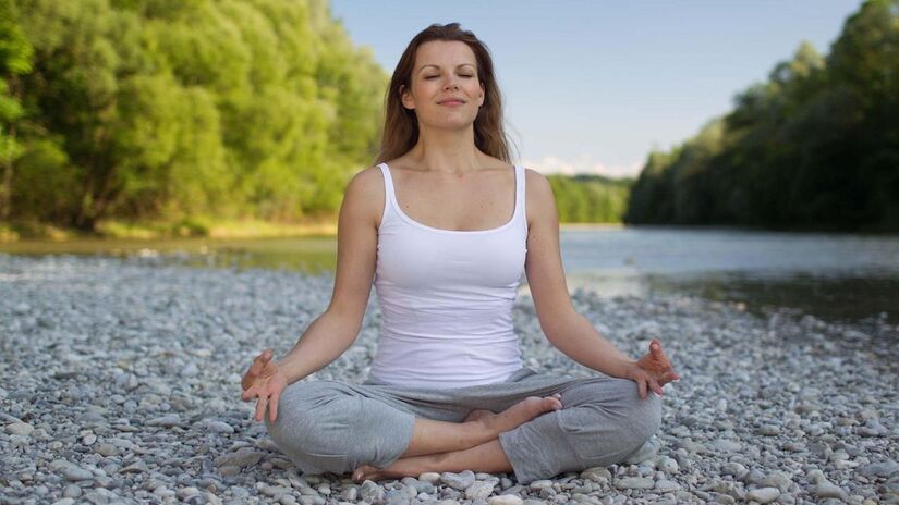 A meditação e o controle do estresse favorecem a harmonia entre mente e intestino/ Dana/Pixabay