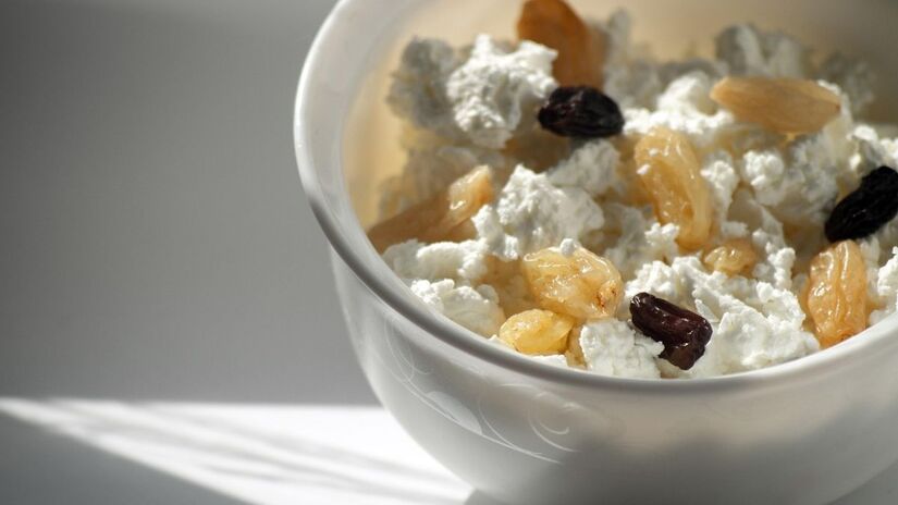 Rico em proteínas e probióticos, o cottage pode ser adaptado para receitas doces ou salgadas/ Ruslan Sikunov/Pixabay