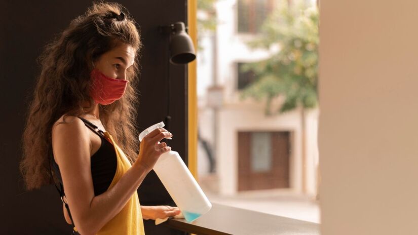 Segundo o site Gardening Know How, um dos principais benefícios dessa mistura é o fato de combater fungos de forma eficaz sem deixar resíduos químicos 