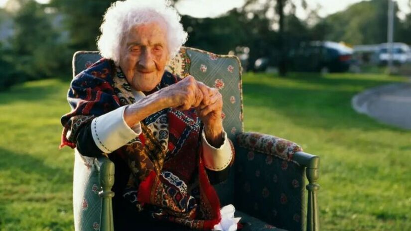 Quando questionada sobre seu segredo de longevidade, respondeu com bom humor que "tinha apenas uma ruga, e estava sentada em cima dela" / Pascol Parrot