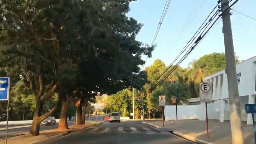 Jaú conta com um ecossistema comercial robusto, formado por lojas de fábrica, galerias e pontos de venda estrategicamente / (Fotos: Reprodução Youtube / Mayara Queiroz)