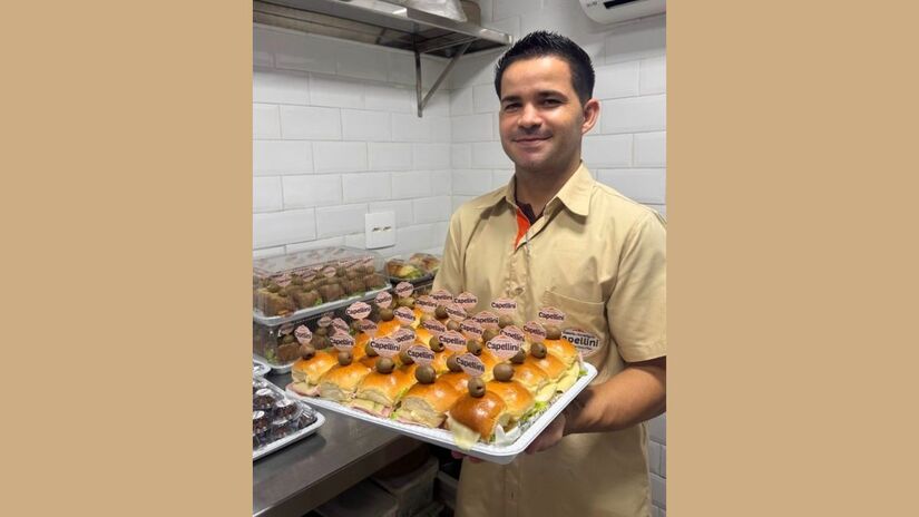 Padaria Capellini: Tradicional na região, a Padaria Capellini se destaca pelo atendimento familiar e pela variedade de produtos frescos, mantendo há décadas o sabor artesanal. Funciona todos os dias, das 6h às 22h, na R. Tupi, 79  Vila Tupi, Praia Grande/ Reprodução Facebook/Capellini Padaria e Confeitaria