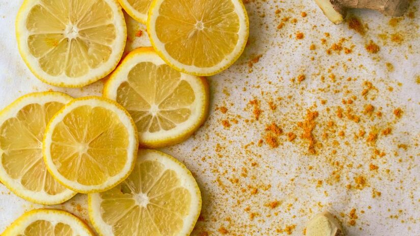 Camomila ajuda a aliviar cólicas e relaxar os músculos do intestino/Pexels