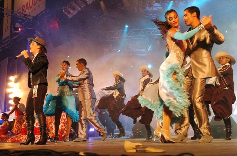 Villa General Belgrano (Córdoba): Sede do Oktoberfest argentino, a cidade celebra a tradição alemã com música, trajes e muita cerveja artesanal (Divulgação)