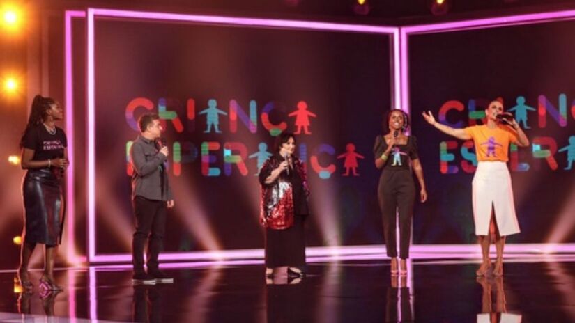 Renato Aragão recebe homenagem especial pelos anos de contribuição ao projeto/Reprodução/Globo