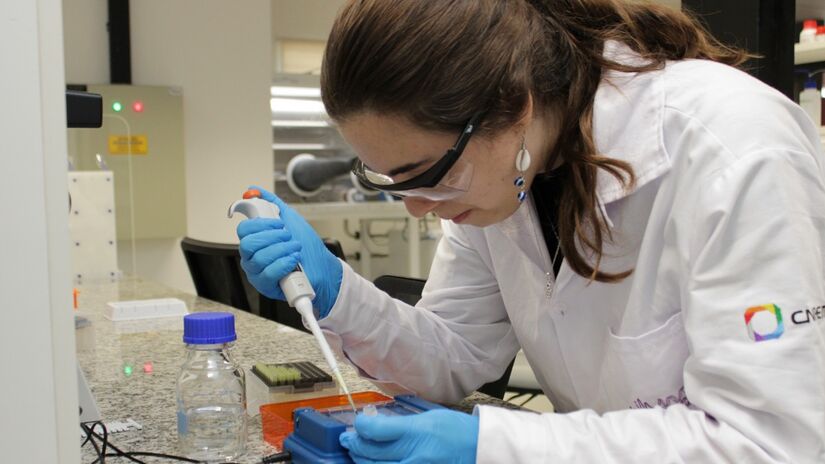 Os estudantes participam ativamente de aulas teóricas e práticas / Divulgação/Ilum