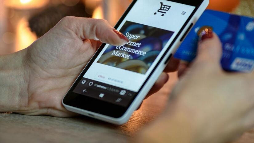 4. Aproveite os cupons de desconto
Muitas ofertas exigem o uso de cupons promocionais. Fique atento a eles e verifique se o site oferece frete grátis ou outros benefícios.
Esses pequenos detalhes podem fazer uma grande diferença no valor final da compra/Pexels
