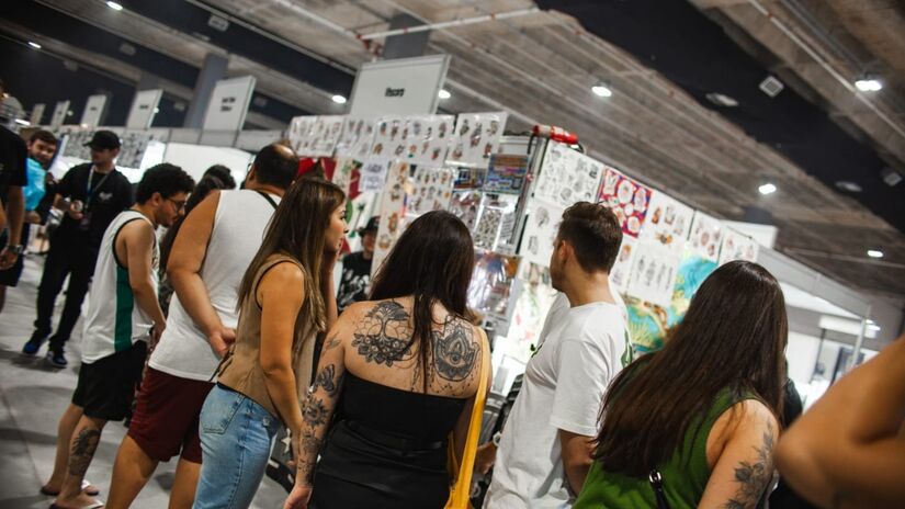 Arte viva no coração de Santos: o Parque Valongo se transforma em palco para tatuagem, música e cultura (Divulgação/PMS)