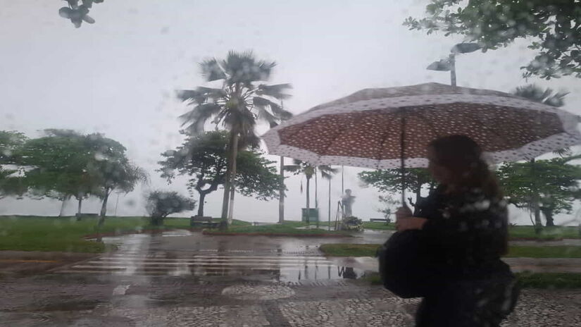 A previsão é que a chuva termine nessa sexta-feira, 10, e o sol volta a dar as caras no sábado, 11 (Nair Bueno/DL)