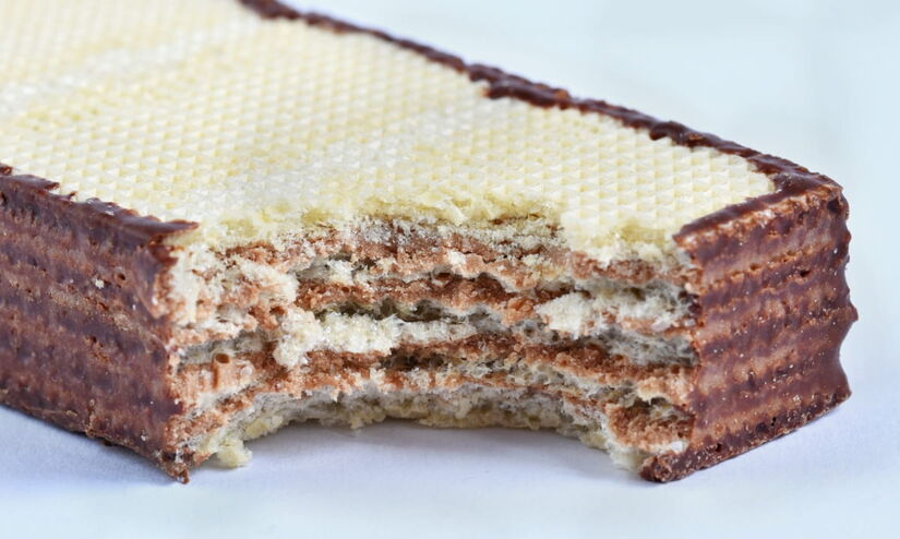 Palha italiana: doce feito de brigadeiro com biscoito, tipicamente nacional / Freepik

