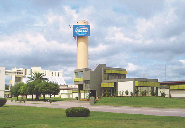 Entre seus empreendimentos, destaca-se o complexo industrial de Arroyito, considerado o maior polo de doces da América Latina (Arcor/Divulgação)