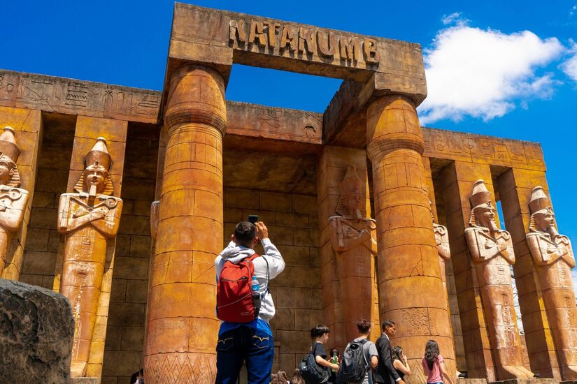 Templo egípcio amaldiçoado dá sustos em visitantes / Crédito Hopi Hari