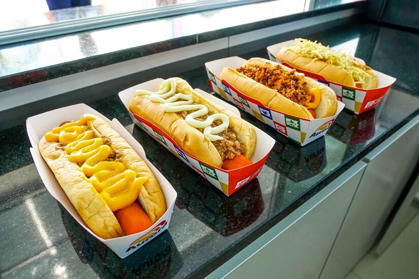 Há muitas opções de comida e lanches / Crédito Hopi Hari