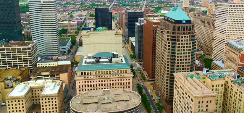 Um exemplo aconteceu na cidade de Cleveland, nos Estados Unidos. A ideia era simples: entrar para a história com o maior lançamento de balões de hélio/Reprodução
