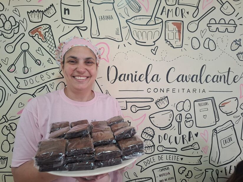 Do hospital às sacolas de doces no ônibus: assim começou a virada na vida de Daniela Cavalcante (Nair Bueno/DL)