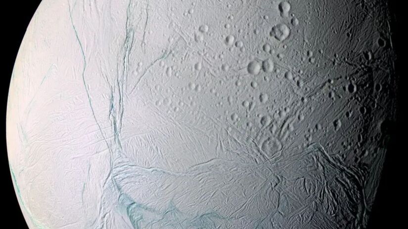 Encélado: Esta lua gelada é a principal candidata a abrigar vida em Saturno - Nasa