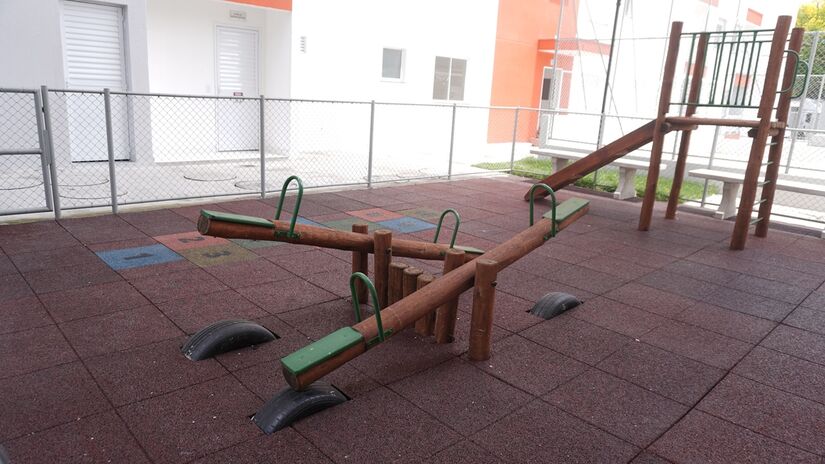 O conjunto habitacional tem espaço para festas e playground para crianças (Renan Lousada/DL)