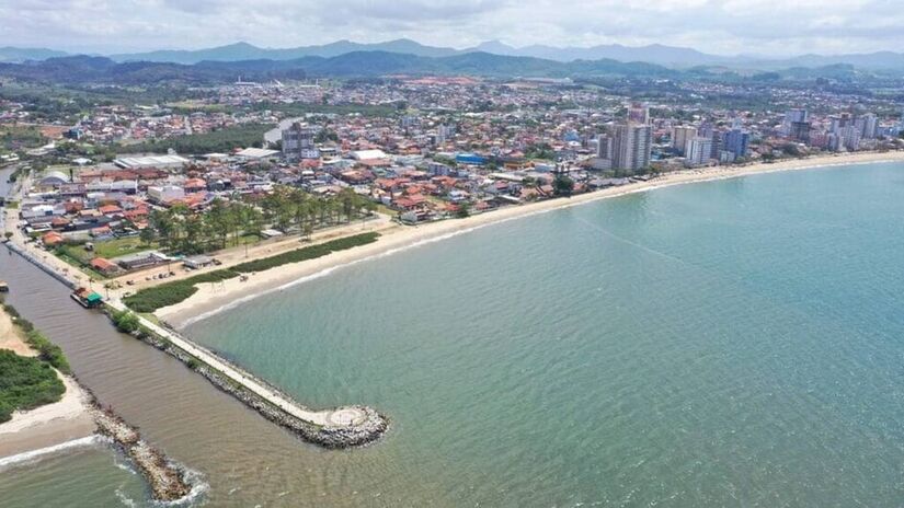 A cidade de Balneário Piçarras, em Santa Catarina, alcançou um feito notável no turismo brasileiro/Divulgação