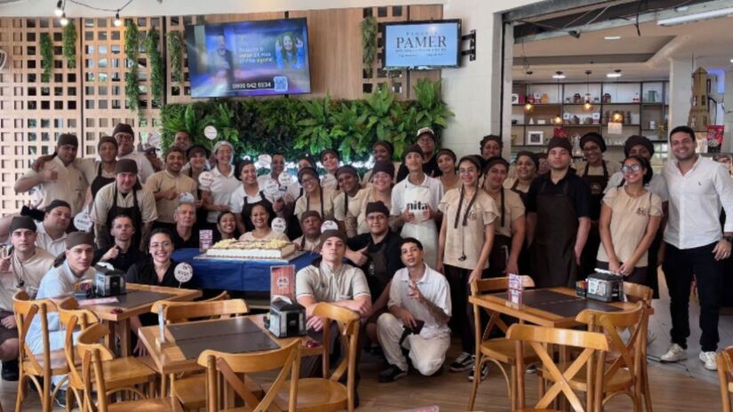 Padaria Pamer Express: Desde 1993, a Pamer Express trabalha com produtos fresquinhos e uma equipe de padeiros e confeiteiros formados. Orgulha-se de ter um dos melhores pães de Praia Grande. Funciona todos os dias, das 5h às 22h, na Rua Fumio Miyazi, 1001  Guilhermina, Praia Grande/ Reprodução Instagram/@padariapamer