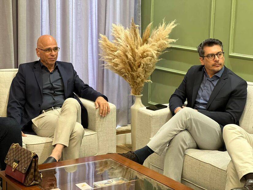 Prefeito Farid Madi recebe representantes da Rede D'Or e secretário de Saúde (Divulgação/PMG)