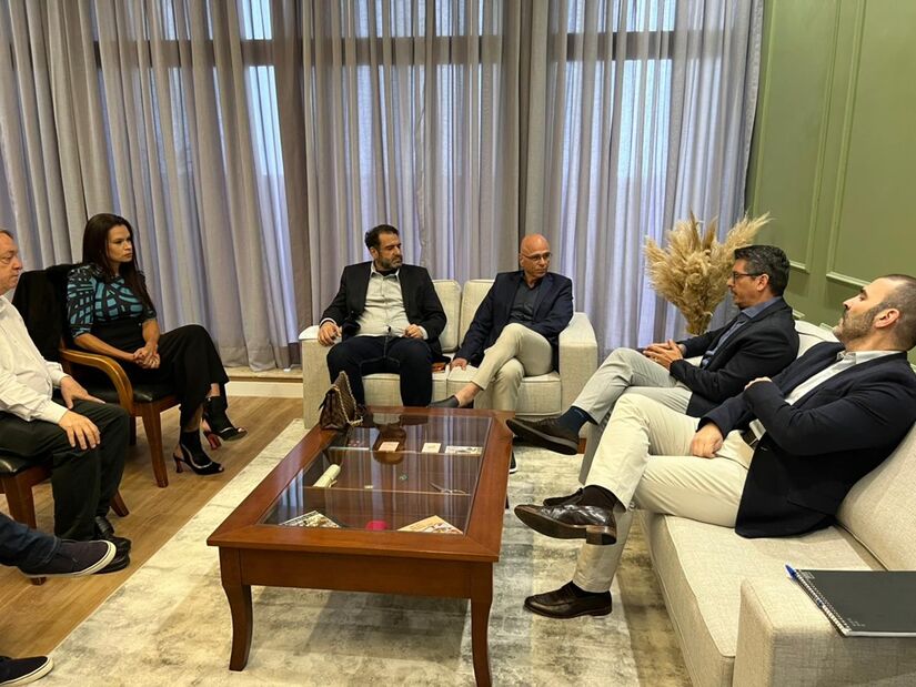 Prefeito Farid Madi recebe representantes da Rede D'Or e secretário de Saúde (Divulgação/PMG)