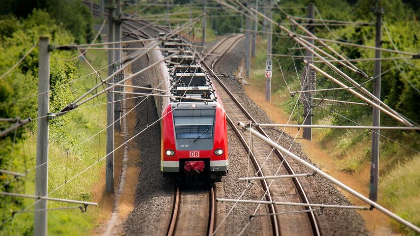 O transporte ferroviário urbano contribui para a economia de tempo e melhora a qualidade de vida nas grandes metrópoles / Pixabay