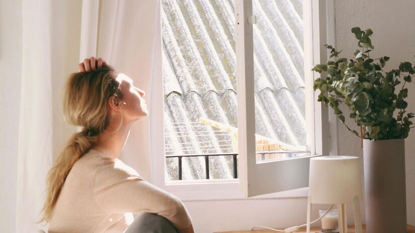 A solitude favorece a regulação emocional, ajudando a recarregar energia, especialmente em pessoas com perfis mais introspectivos/Pexels