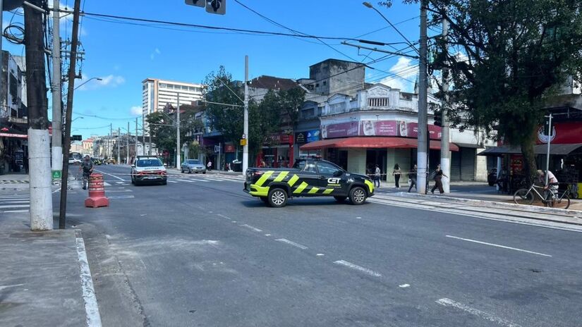 A CET mudou o fluxo do trânsito na região / Julia Macedo/DL