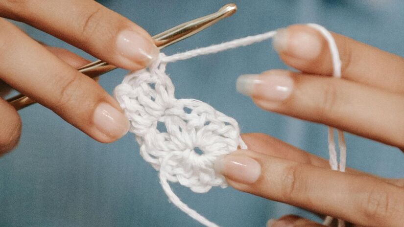  Trabalhos manuais, como costura, tricô e crochê/ Pexels