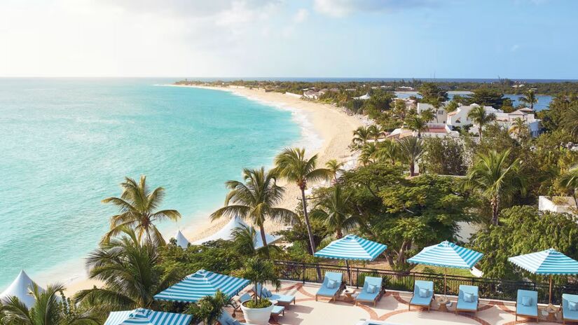 À beira de uma das praias mais bonitas da ilha, o La Samanna combina charme caribenho e arquitetura inspirada em haciendas/ Belmond/La Samanna