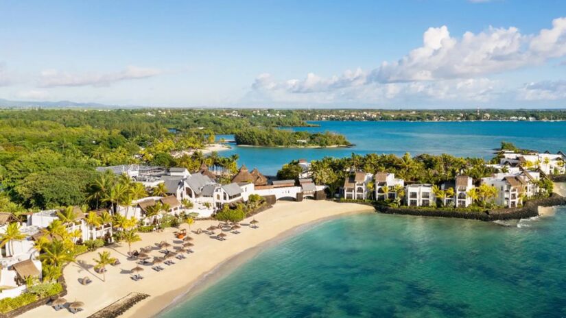 Praias isoladas, piscinas cinematográficas e toques de design asiático transformam o Shangri-La Le Touessrok em um clássico da ilha/ Shangri-La