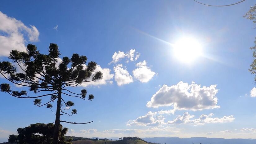 As ruas silenciosas, o ar puro e a hospitalidade dos moradores reforçam o charme típico do interior mineiro