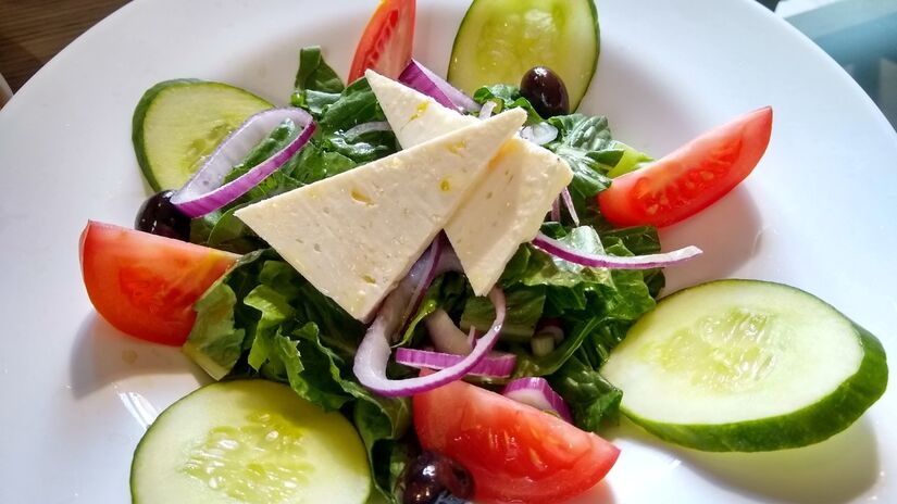 A chave para a saúde está em incluir frutas, legumes e alimentos variados no prato diariamente / Pixabay