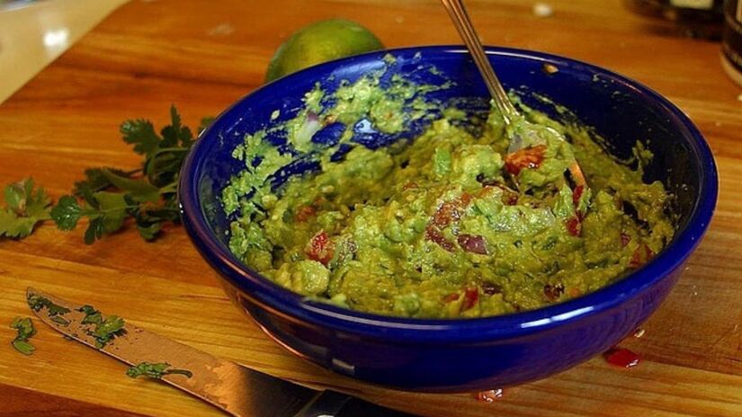 Servido como entrada, o guacamole é sucesso garantido em reuniões e jantares descontraídos / Pixabay