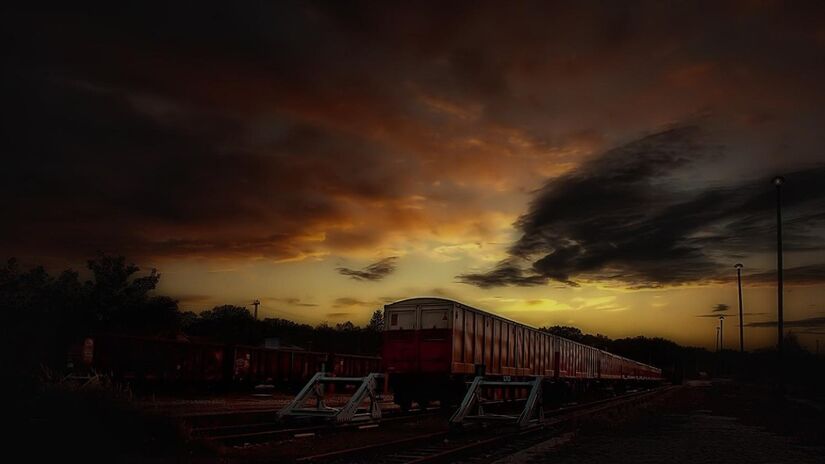 Com maior capacidade de carga, os trens diminuem a necessidade de múltiplas viagens, preservando recursos naturais / Pixabay