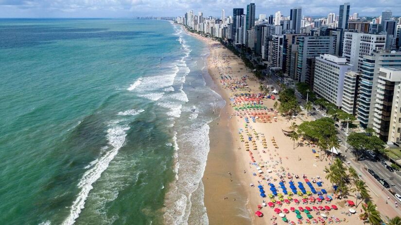 Recife vive na linha entre terra e mar, enfrentando impactos cada vez mais visíveis da elevação do oceano/Internet