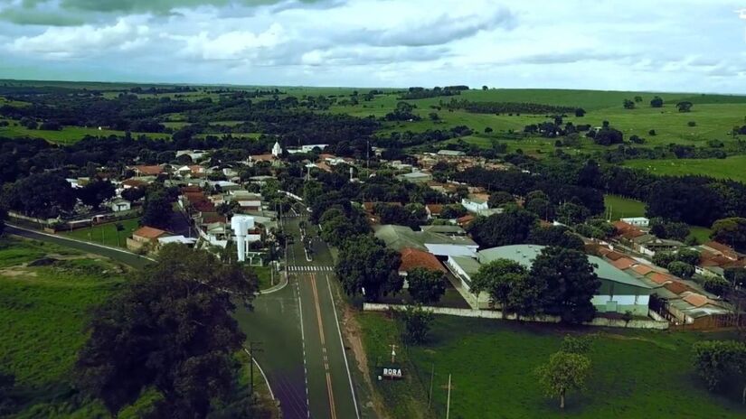 Apesar da população reduzida, a cidade preserva seu charme e estilo de vida interiorano / Fotos: Reprodução Youtube/Mundozinhos